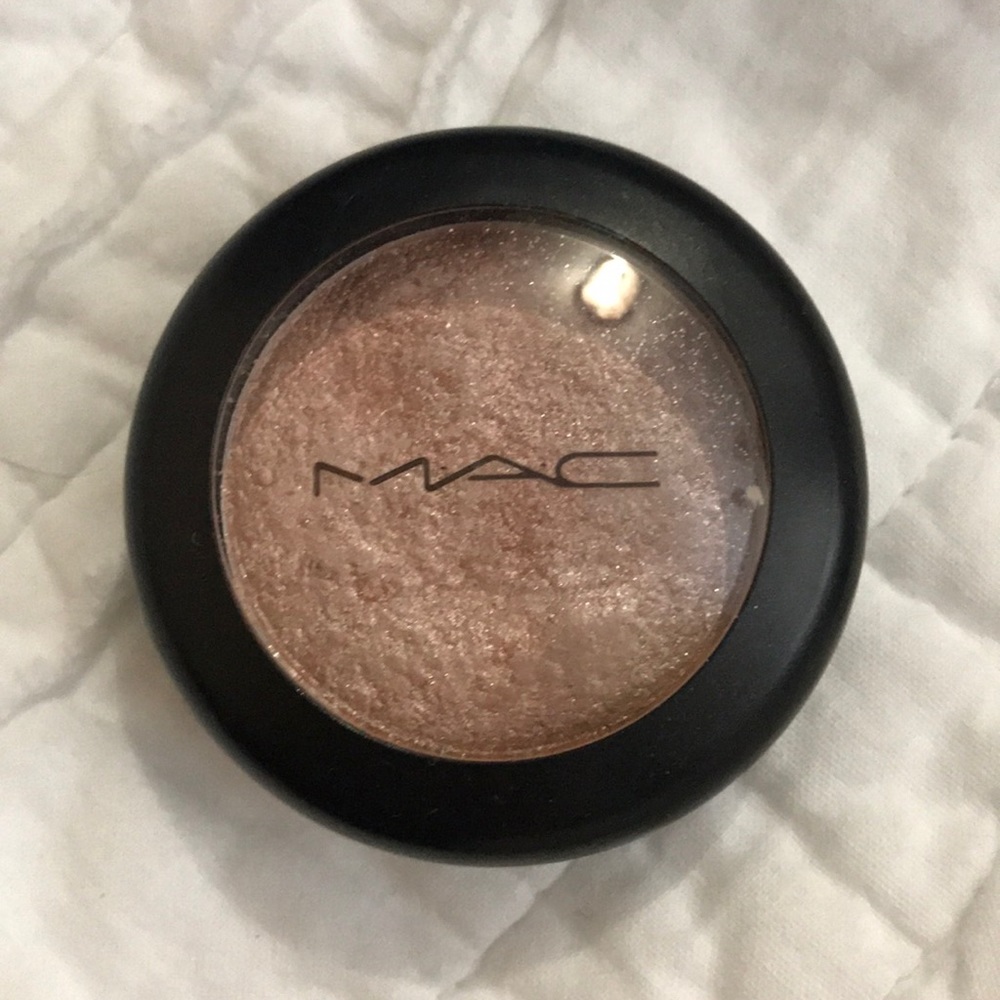 MAC pressed pigment eyeshadow